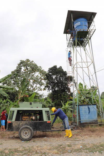 Mantenimiento en sistema de agua Los Girasoles